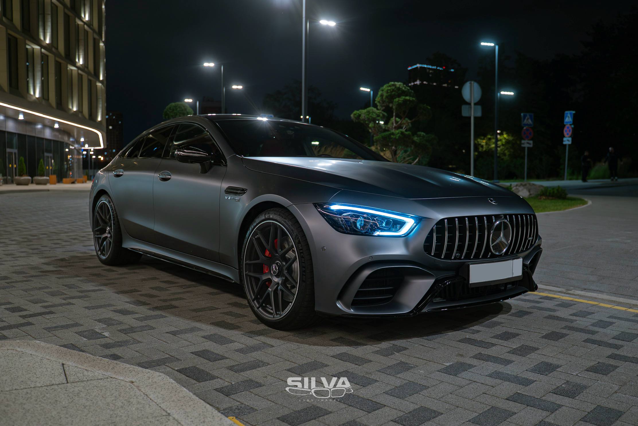 Mercedes-AMG GT 63 S: главный ракурс